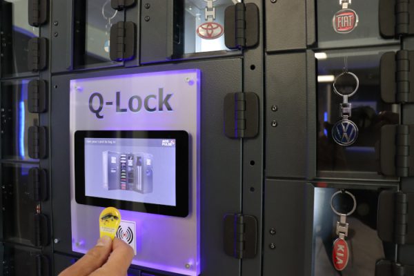 Borrowing keys from the smart RFID locker system Q-Lock from ACG Pulse